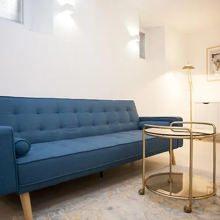 Studio Jon Apartment Split